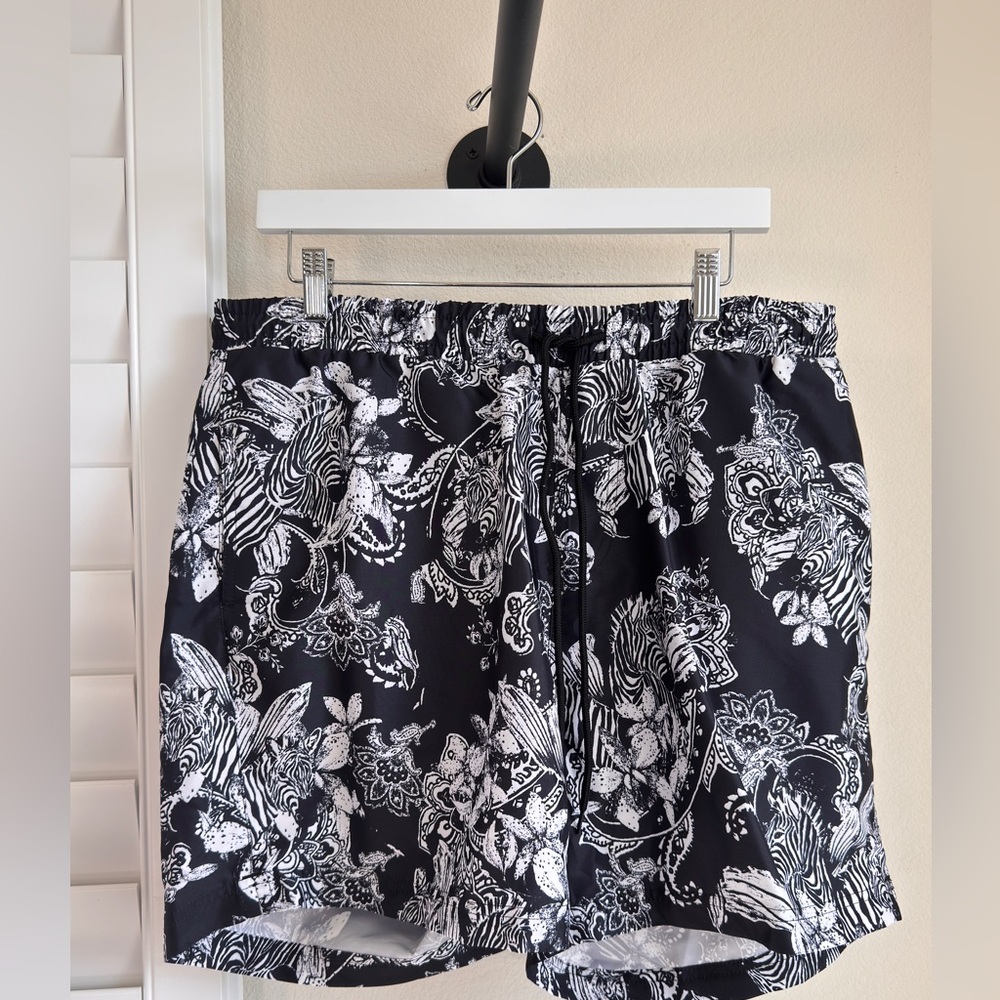 INC International Concepts Monochrome Floral Swim Trunks. Size L
